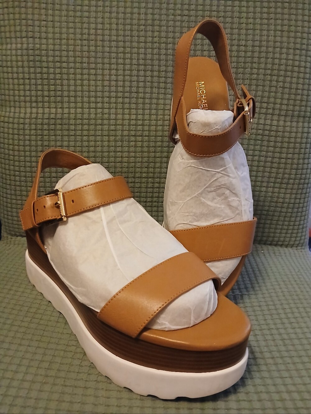 Michael Kors Women’s Camel Platform White Based Sandals Sz 9.5 (082826B)